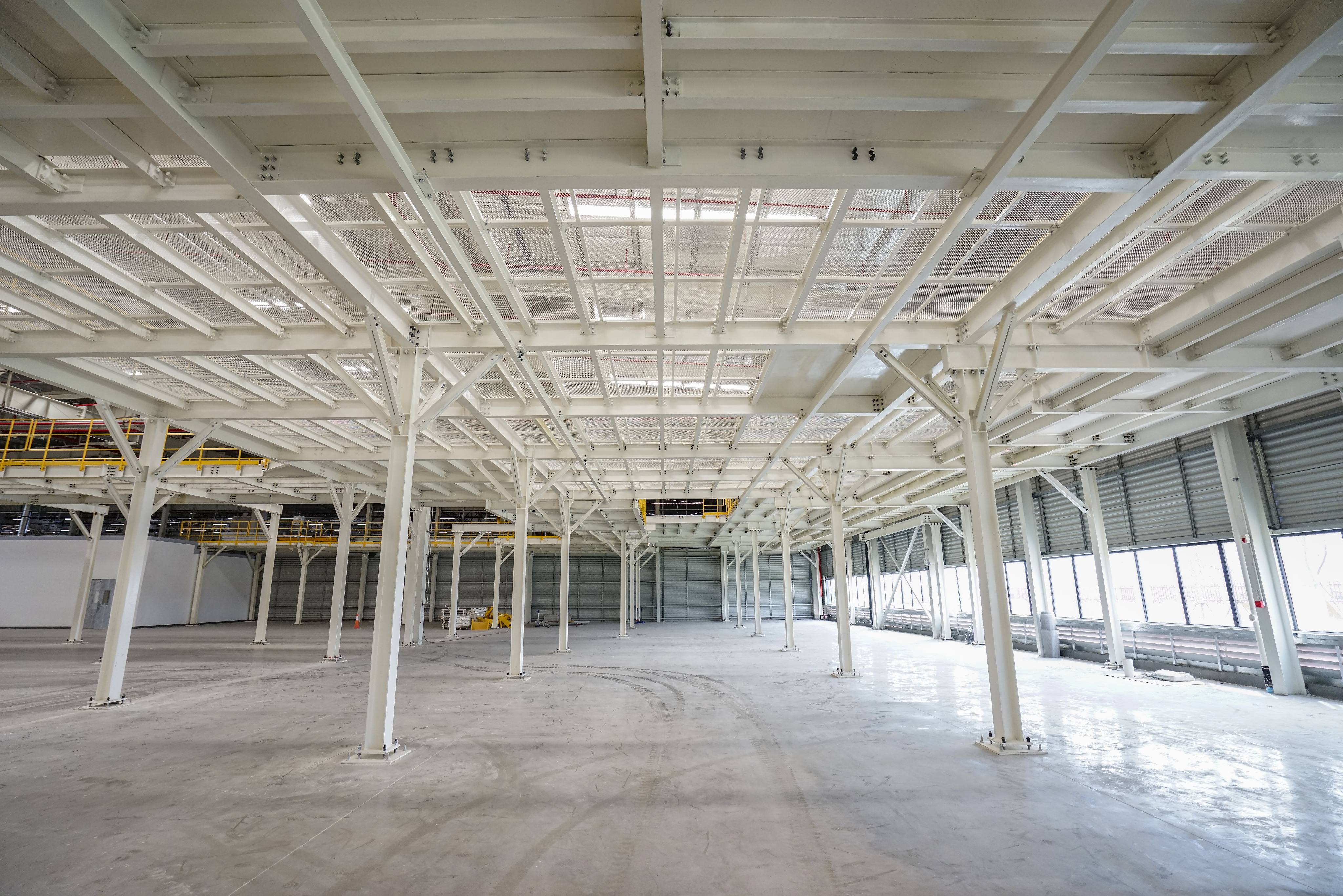 Shelving-Supported Mezzanine
